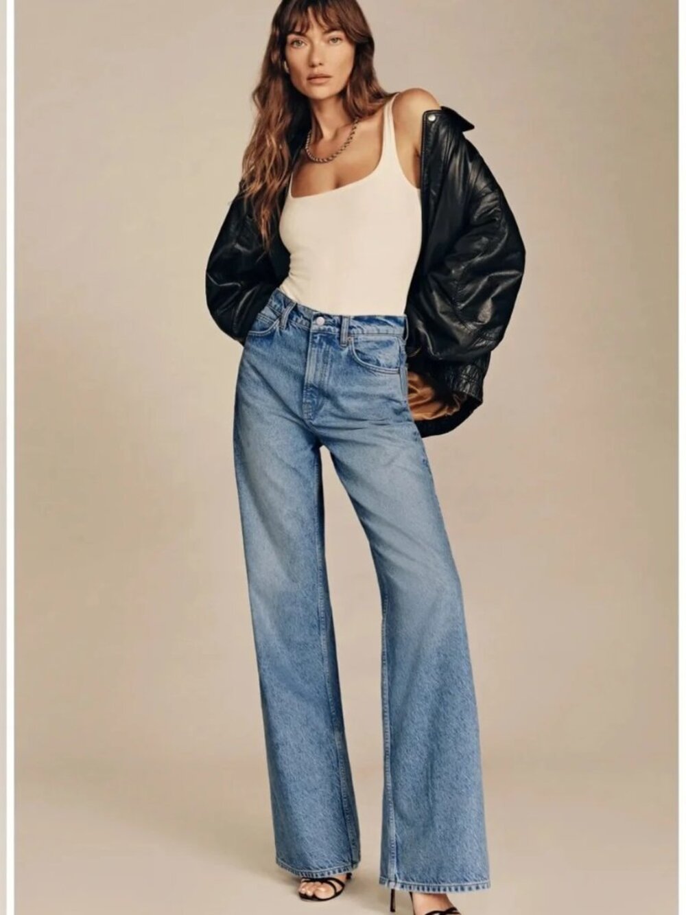 Reformation Cary High rise slouchy Wide Leg Jeans Size 26 x 30" Mid Wash Hummed